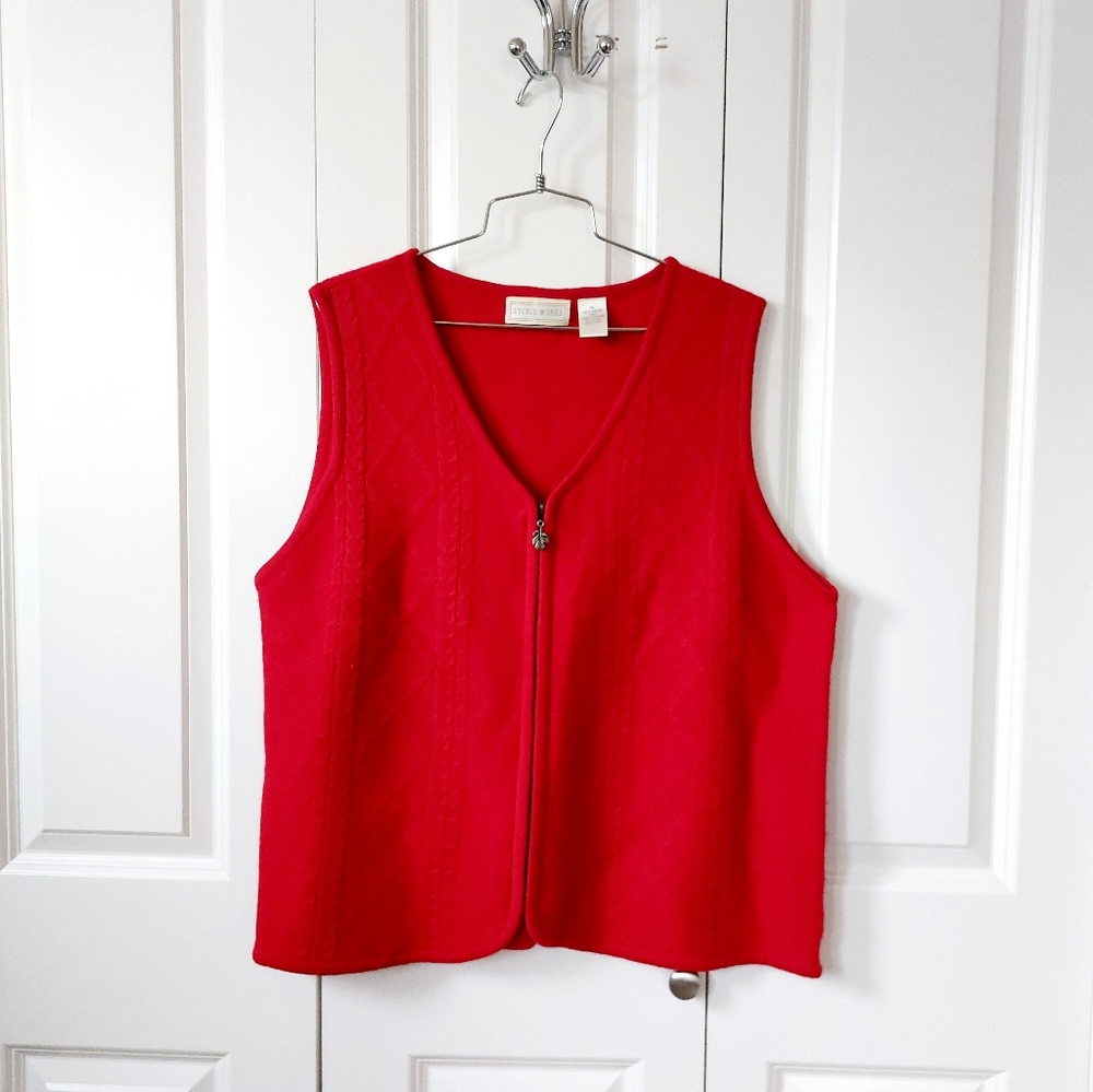 Vintage Red Wool Cableknit Sweater Vest XLarge Studio Works Christmas Valentines